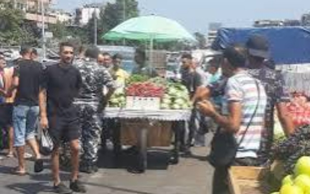 أصحاب البسطات في صيدا يواجهون تحديات اقتصادية وتنظيمية في ظل الخطة البلدية الجديدة