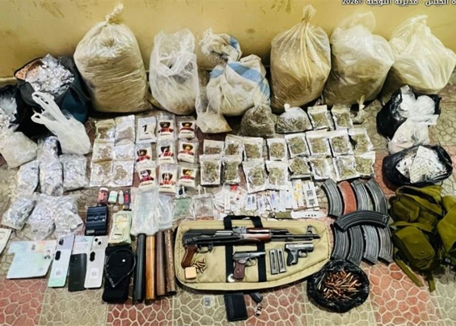 الجيش يوقف ويصادر اسلحة