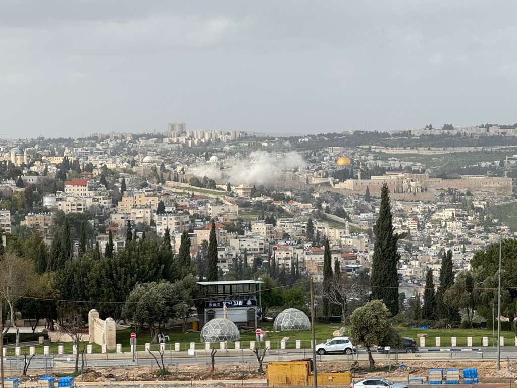 افيخاي ادرعي يعلّق على استهداف ايران محيط المسجد الأقصى في القدس