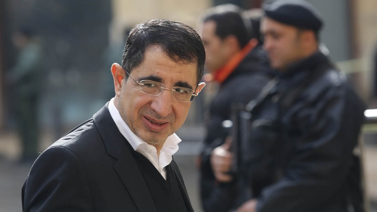 حسين الحاج حسن يرد على ميشال عيسى ملاحظا ان "لا أحد في السلطة يجرؤ على توبيخه"