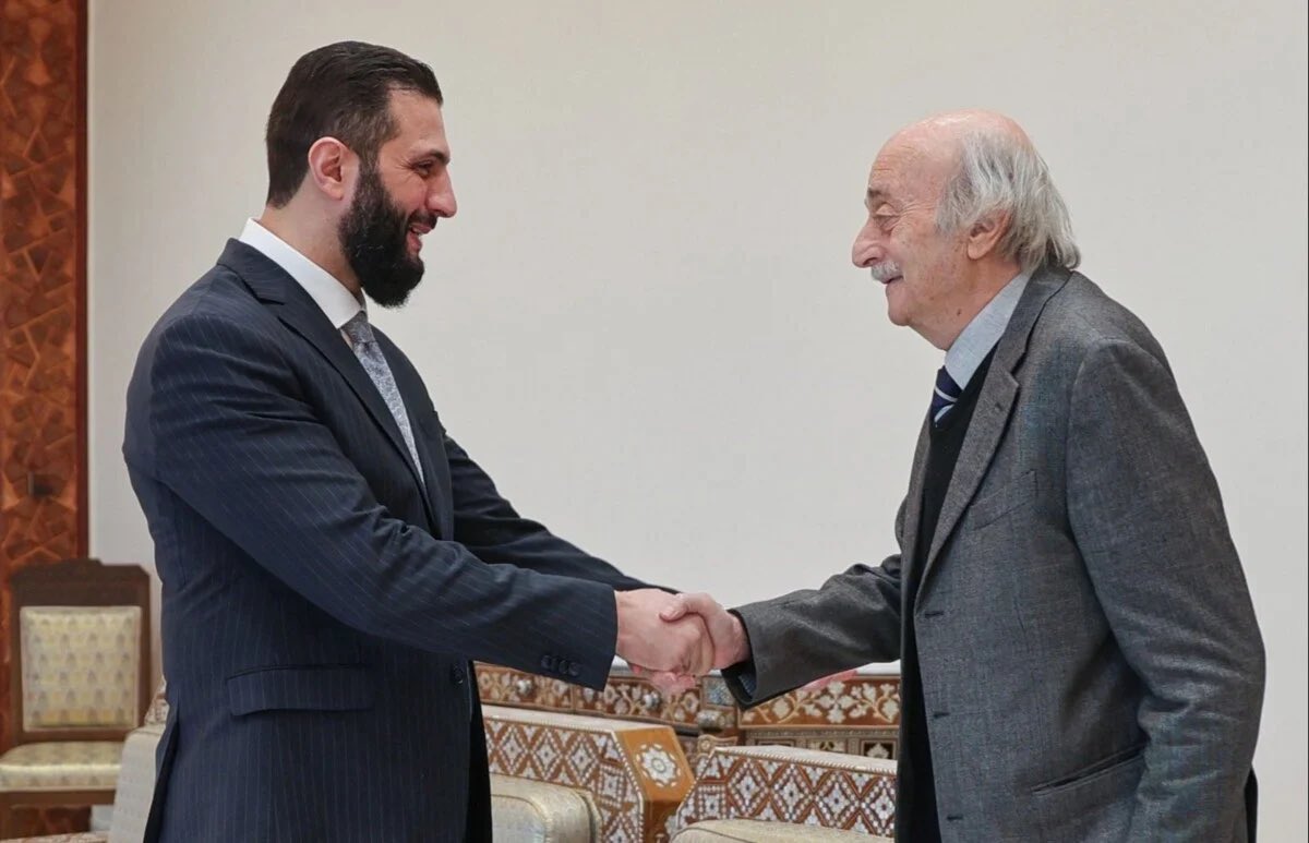 وصول وليد جنبلاط إلى قصر الشعب للقاء الرئيس السوري أحمد الشرع