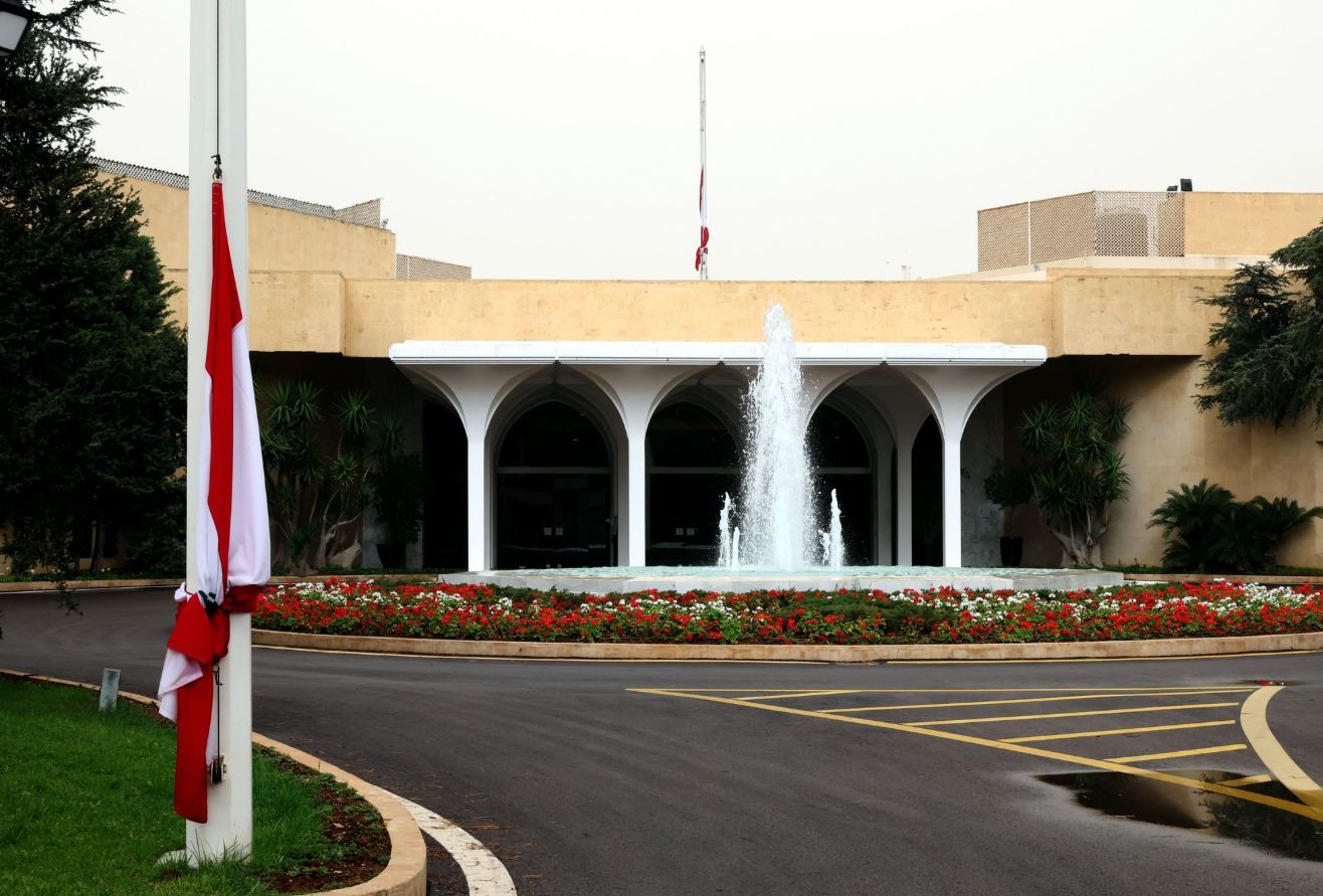 زحفا على طريق الرئاسة الاولى