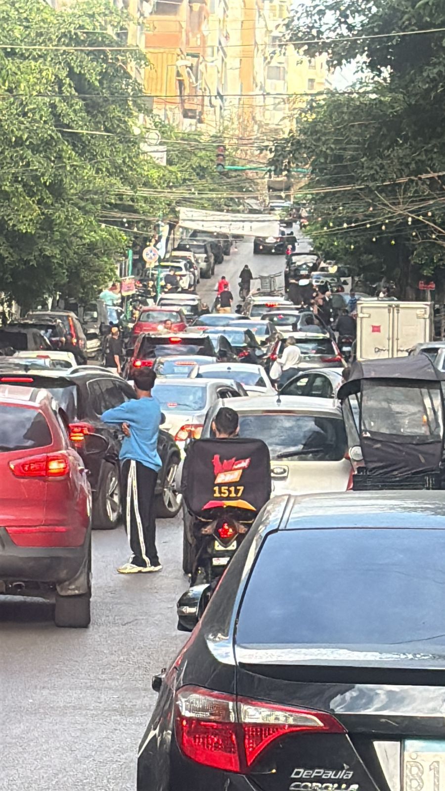 تصاعد الاحتجاجات في بيروت بعد اعتقال ابوعلي عيتاني  وقطع الطرقات في عدة مناطق