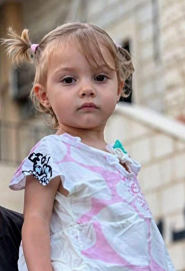 الطفلة ميلا عباس زيات شهيدة في طيردبا… وتصعيد إسرائيلي دامٍ يحصد مدنيين ومسعفين جنوب لبنان